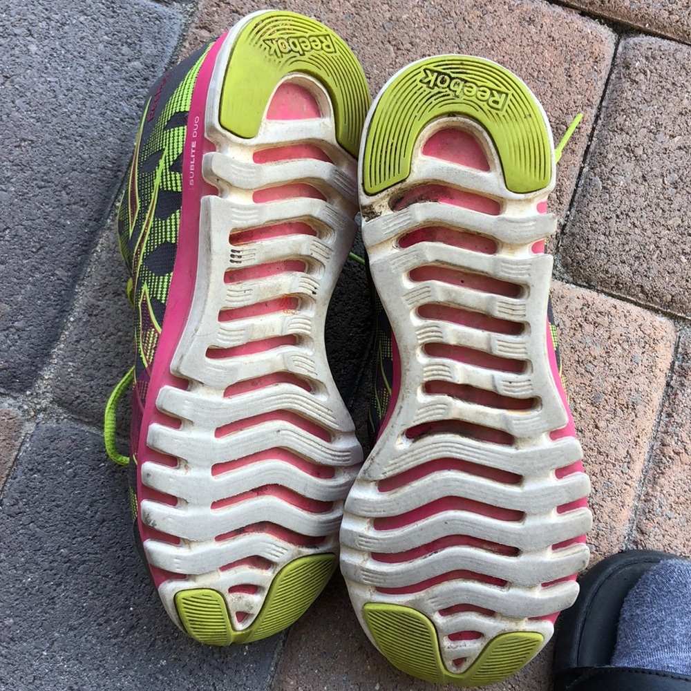 Girls Reebok shoes - Picture 3 of 6